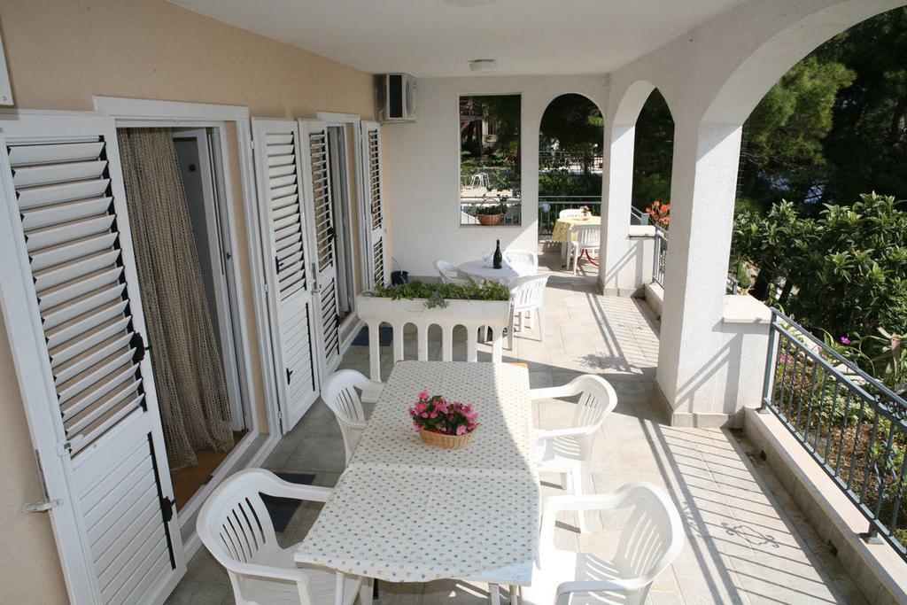 Apartments Davor & Marija Sosic Brela Exterior foto