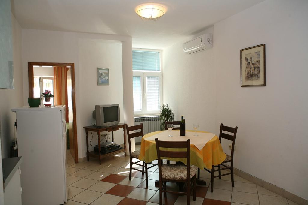 Apartments Davor & Marija Sosic Brela Exterior foto